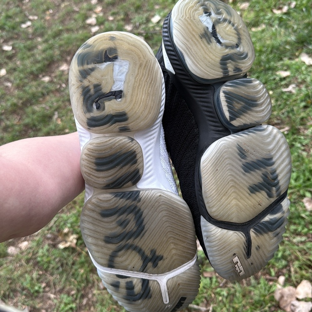 RARE Nike Lebron XVI 16 "Equality" BQ5969-001 Men's size 11 US - Picture 6 of 7